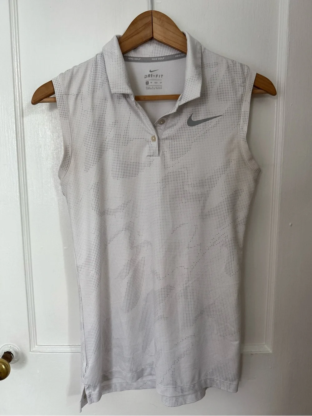 Nike Golf Dri-Fit Women’s Sleeveless Printed Polo Shirt White and Grey